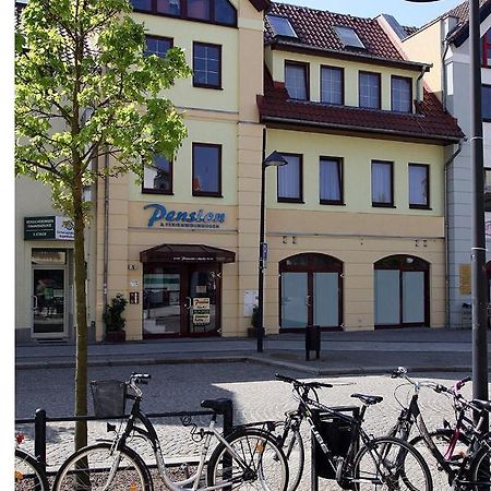 Pension Am Markt Lübben Esterno foto