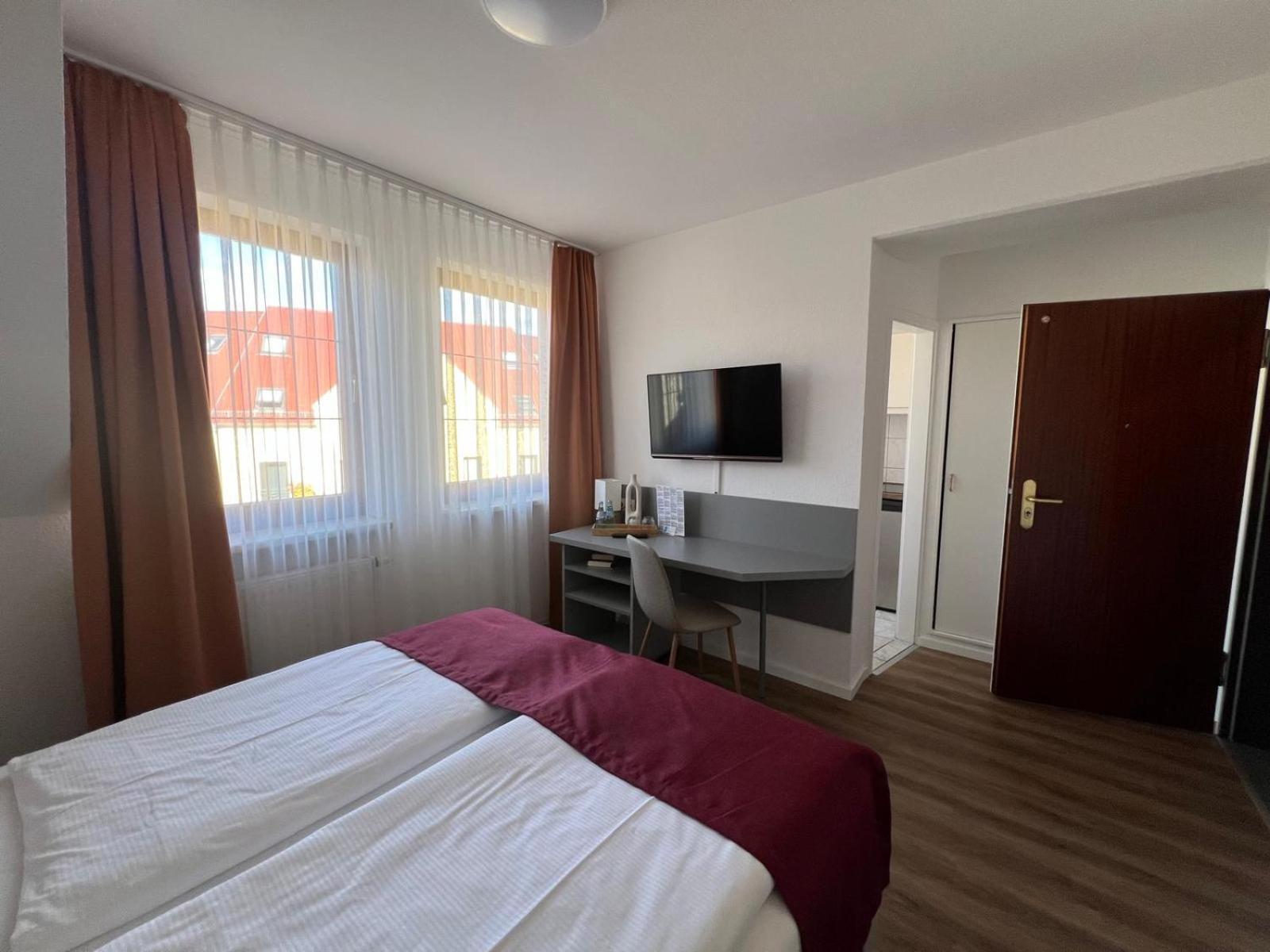 Pension Am Markt Lübben Esterno foto