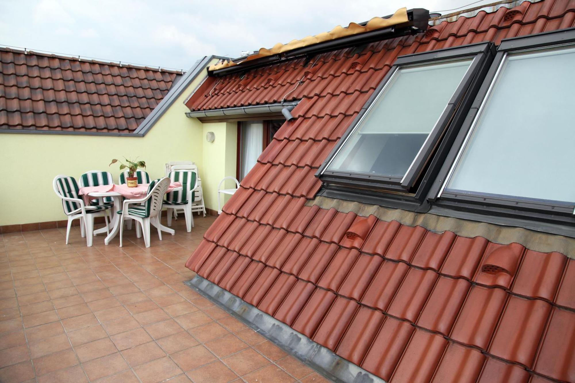 Pension Am Markt Lübben Esterno foto